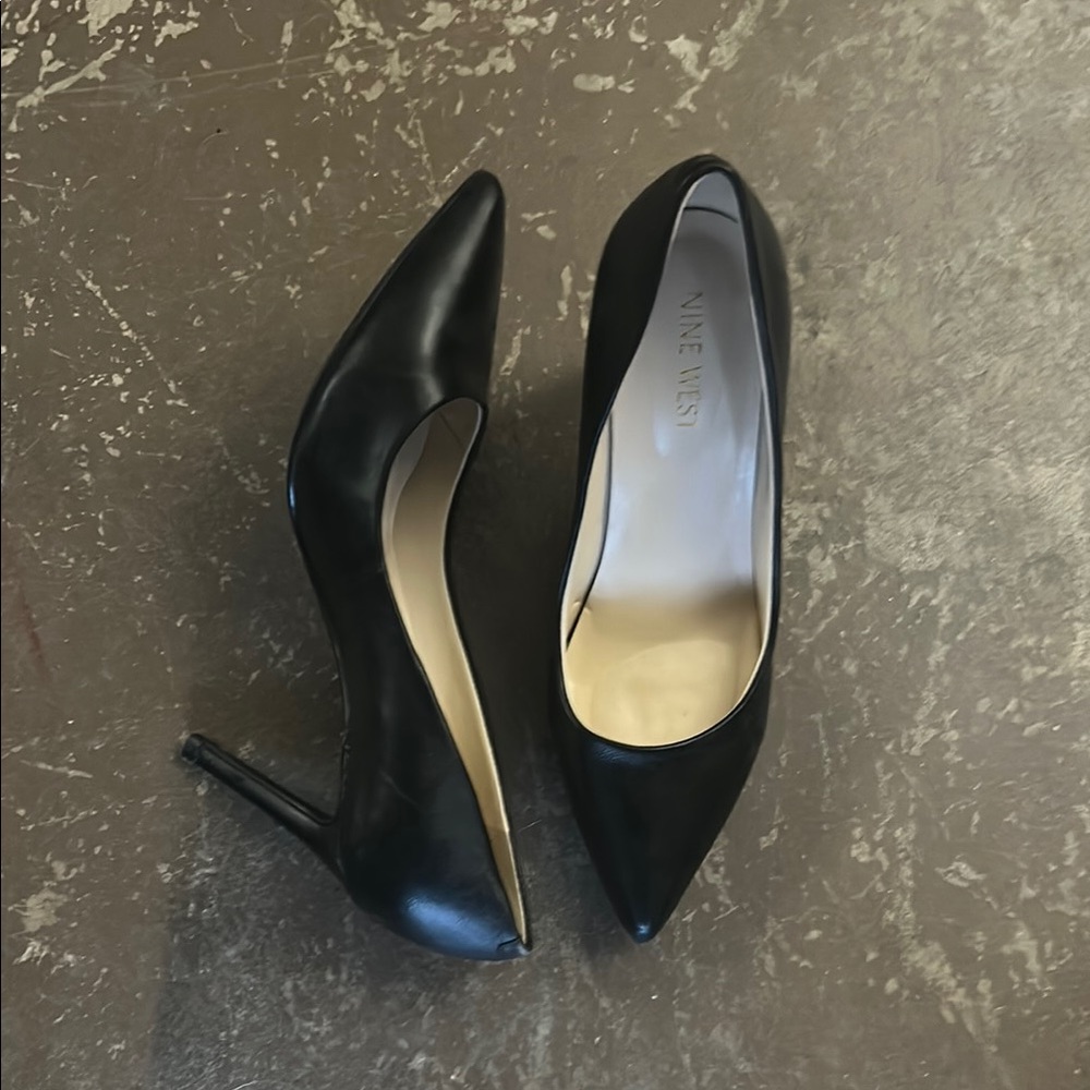 Nine West Black Elegant Heels with Pointed Toe